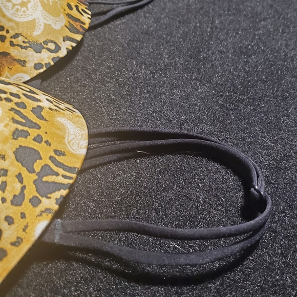 Victoria Secret cheeta print bombshell bra - Picture 2 of 6